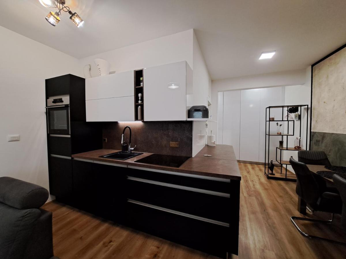Stunning New Apartment With Free Parking Near City Centre Lublaň Exteriér fotografie